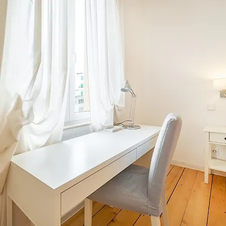 Apartment Luxus Im Altbau Mit Kuche Und Smart-tv Karlsruhe