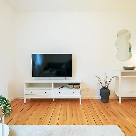 Luxus Im Altbau Mit Kuche Und Smart-tv Apartment