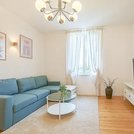 Luxus Im Altbau Mit Kuche Und Smart-tv Apartment Karlsruhe