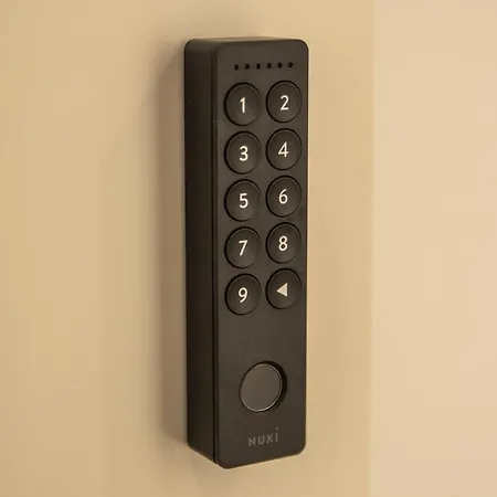 Luxus Im Altbau Mit Kuche Und Smart-tv